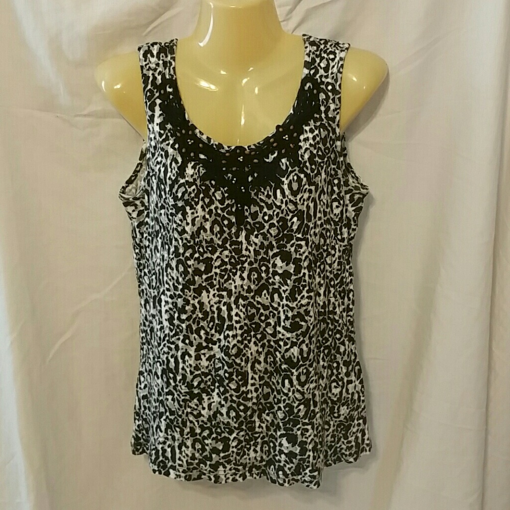 Women's sleeveless Blouse